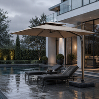 Luxuriöse Maßanfertigung 360 °   Drehbarer Wasserdichter Designer Solar-LED-Licht Aluminium-Rahmen Freiarm-Sonnenschirm Römischer Terrassenschirm