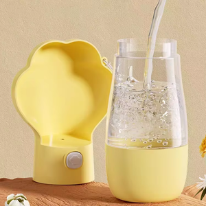 Bouteille d'eau portable et réutilisable pour chien en PP, écologique, design moderne/classique, pour les animaux de compagnie en extérieur - Product Image 3