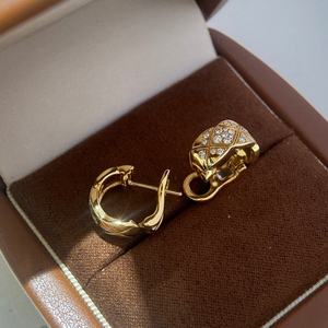 เครื่องประดับเพชร Aazuo Lab Grown Diamonds E VS1 ทองคำแท้ 18K ต่างหูแบบเกี่ยวสุดหรู ของขวัญสำหรับผู้หญิง สวมใส่ได้ทุกวัน งานเลี้ยงระดับไฮเอนด์ - Product Image 4