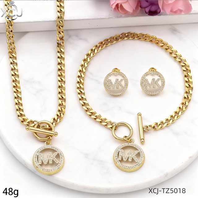 Wholesale 18k Gold Plated Waterproof Stainless Steel Designer Jewelry Famous Brands Letter Jewelry Set for Women