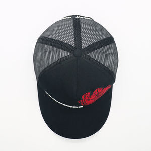 Gorra Trucker Negra Personalizada de 5 Paneles de Algodón y Poliéster con Logotipo Bordado, Gorra Trucker OEM de Alta Calidad - Product Image 4