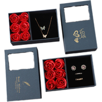 Boîte à bijoux avec collier de fleurs, en matériaux recyclés, fermeture magnétique, rose éternelle conservée, savon - Boîte à bijoux pour alliance