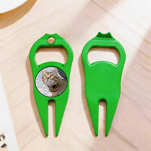 Clip per Cappello da Golf in Lega di Zinco e Acciaio Inossidabile di Alta Qualità, Strumento Divot Personalizzabile con Lettera, Marcatore di Palline Professionale, Riparatore di Segni sul Green - Product Image 2