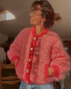 Cardigan en tricot épais fait main pour femme, taille plus, tricoté à la main, crochet d'hiver personnalisé - Product Image 3