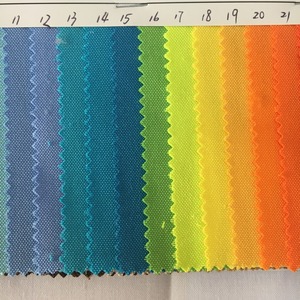 Tissu <span class=keywords><strong>en</strong></span> polyester uni multifonctionnel 8oz, tissage 72*40, 210gsm, pour vêtements d'extérieur, nappes et travaux manuels - Product Image 1