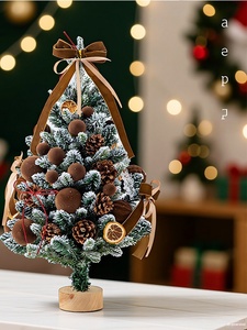 Kit Albero di Natale Fai-da-Te di Alta Qualità, Piccolo e Fatto a Mano, con Decorazioni di Neve, Pigne e Mini Ornamenti Luminosi - Product Image 2
