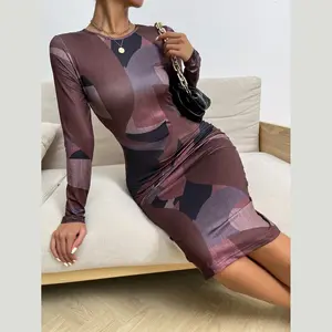Frühling Herbst Neue Trendy Tight Slim Fit Midi Freizeit kleider mit bedrucktem Farb block Geometrischer Druck Frauen Bodycon Kleid 2021