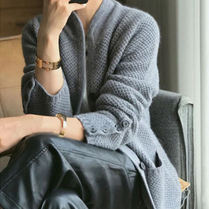 Cardigan en tricot à col montant de style japonais, taille unique, coupe ample, couleur unie, pull pour femme, vêtements d'extérieur décontractés pour l'automne et l'hiver - Product Image 1