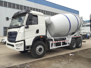 Camion malaxeur à béton mobile diesel 14m³ de marque chinoise renommée XS414 pour aéroport - Product Image 4