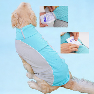 Gilet rafraîchissant pour animaux de compagnie bleu glace et vert fruité avec pochettes de glace, rafraîchissement estival pour races moyennes à grandes - Product Image 1