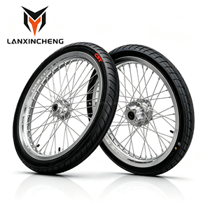Set di Ruote per Moto da 17 Pollici per Conversione Surron Light Bee Supermoto con Pneumatici <span class=keywords><strong>CST</strong></span> 70/90-17 Anteriori e 90/80-17 Posteriori - Product Image 2