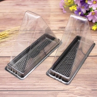 Vente en gros Boîte de boulangerie jetable en plastique transparent Petite boîte d'emballage pour gâteau Contenants à dessert Boîte à gâteau triangulaire