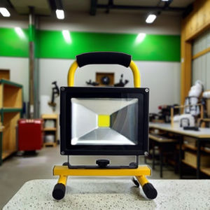 Lumière de travail portable rechargeable de haute qualité, étanche, 30 W, COB, IP 65, LED, projecteur solaire, extérieur - Product Image 6