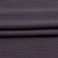 Tissu en tricot côtelé irrégulier certifié GRS, soyeux et confortable, extensible, 95% rayonne, 5% élasthanne, 145 cm, 215 g/m², pour robe ou haut