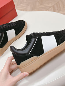 Zapatillas casuales de gamuza marrón de caña baja con suela de goma y cordones, estilo retro para hombre y mujer - Product Image 6