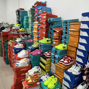 Chaussures de sport pour hommes en vente chaude, en gros, en coton et en maille, légères, respirantes, confortables, pour la course à pied - Product Image 4