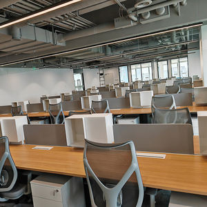 LIWEI Cabines de bureau modernes pour centre d'appels, bureaux ergonomiques, séparateurs modulaires personnalisés, assemblage facile pour les espaces de travail de télémarketing - Product Image 3