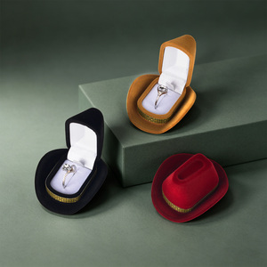 Boîte Cadeau Chapeau de Cowboy en Bois pour Rangement de Bijoux, Colliers et Ornements - Product Image 2