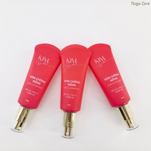 หลอดบรรจุภัณฑ์เครื่องสำอางพลาสติกสีแดงขนาด D30 มม. ปลายกลม พร้อมหัวปั๊มสีทองและฝาใส สำหรับบรรจุรองพื้น - Product Image 2