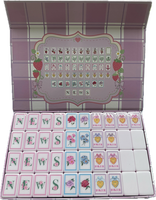 Jeu de tuiles de mahjong américain rose 'Strawberry Tea Party' en acrylique, 160 pièces, avec tasses à thé gravées motif baies, et tapis offert
