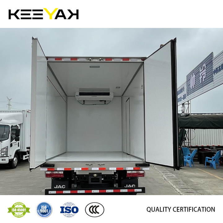 New Jac 3 Ton Refrigerated Trucks Sale 6 Wheels 92hp Refrigerator Meat