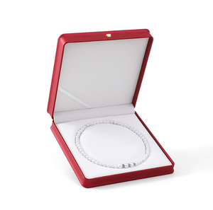 Grande boîte à collier de perles écologique haut de gamme avec fermeture magnétique, cadre en carton rigide enveloppé de cuir PU rouge mat - Product Image 1
