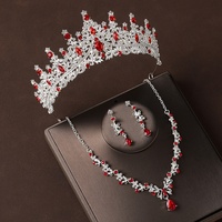 Parure de bijoux vintage en alliage, collier, boucles d'oreilles, strass rouges, accessoires de cheveux pour anniversaire, ensemble trois pièces pour mariée et robe de mariée