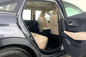 <span class=keywords><strong>Toyota</strong></span> <span class=keywords><strong>Yaris</strong></span> <span class=keywords><strong>S</strong></span> G Sedán 2024 Usado, Bajo Kilometraje - Product Image 5