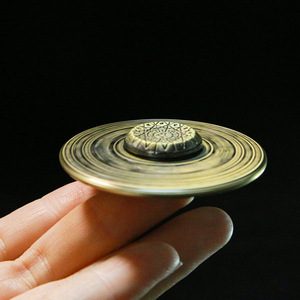 Spinner anti-stress personnalisé 12 constellations en métal et alliage plastique pour garçons et filles - Product Image 4