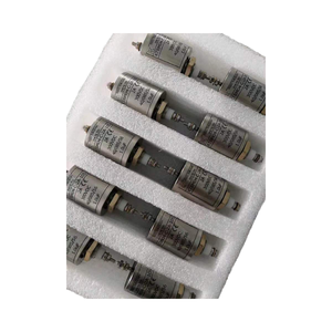 Thức ăn thông qua tụ điện để hạn chế sự can thiệp của tần số cao hài hòa với tín hiệu và đường dây điện - Product Image 6