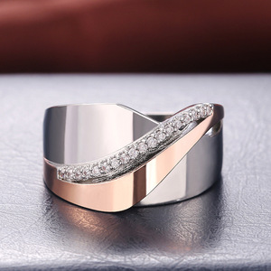 Anello Minimalista da Donna con Fiocco Incrociato e Zirconia Cubica, Gioiello alla Moda - Product Image 4