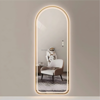 Miroir intelligent mural en verre cintré avec LED et interrupteur tactile pour salle de bain