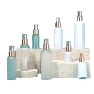 Envase de Plástico PET Esmerilado Cilíndrico de 30ml, 60ml, 100ml, 150ml, 200ml con Cabezal Dosificador Dorado para Tónico, Limpiador Facial, Loción, Impresión Serigrafiada - Product Image 3