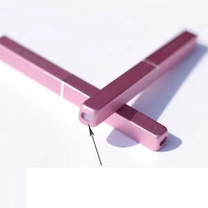 Brocha de Labios Retráctil Profesional de Aluminio, Moderna, con Pelo Sintético para Corrector de Labios, con Tapa - Product Image 4