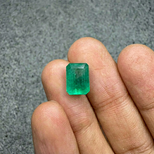 Émeraude naturelle zambienne de 4,26 carats, taille octogonale, pierre précieuse en vrac certifiée, émeraude verte pour bijoux fins, bague, pendentif, vente en gros - Product Image 1