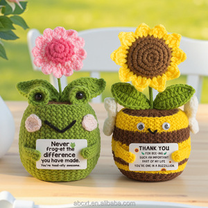 Fiori Artificiali all'Ingrosso: Margherite, Gigli e Girasoli Lavorati a Mano all'Uncinetto in Vaso con Biglietto di Auguri - Product Image 5