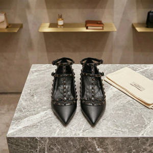 Nouvelles sandales d'été 2026 pour femmes à talons hauts, dessus en jean, semelle extérieure en caoutchouc, doublure en cuir véritable, bout pointu, rivets, chaussures rouges - Product Image 2