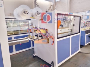 Fortschritt liche Extrusion produktions linie zur Herstellung von Maschinen extrudern für PVC-UPVC-WPC-Rohre Verdrahtung kanäle <span class=keywords><strong>U</strong></span>-förmiger Schutz kabel kanal - Product Image 3