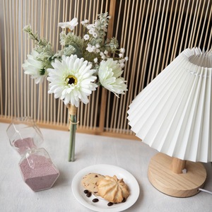 Bai Niao Crafts <b>Artificial</b> <b>Flower</b> <b>White</b> Green CF01105 Wedding Home Decor Ins Style - Product Image 1