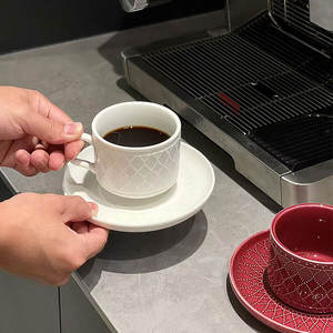 Juego de Taza y Platillo de Café con Patrón de Encaje Repujado, Estilo Francés Elegante, con Portavasos, Taza de Cerámica Retro para el Té de la Tarde en Casa - Product Image 6