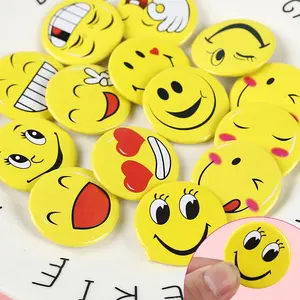 2023 New promotional items smiley fridge magnet custom tin pin badge buttons oval with safety pins