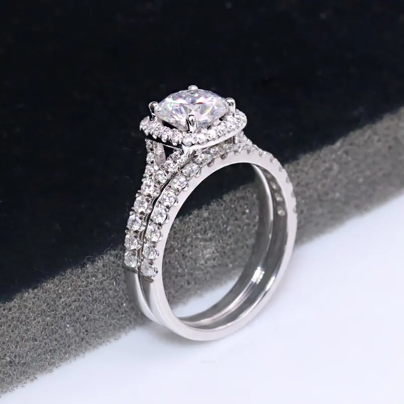 Anello di diamanti in halo di alta gioielleria di alta qualità con taglio brillante 14k oro bianco 1 carato moissanite set per matrimonio