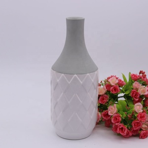 Vase en céramique moderne bicolore avec motif géométrique en relief, <span class=keywords><strong>pot</strong></span> à fleurs décoratif en porcelaine pour la décoration <span class=keywords><strong>de</strong></span> la maison et des hôtels, vente en gros - Product Image 4
