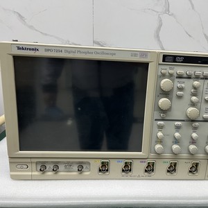 Osciloscopio Digital de Fósforo Tektronix DPO7254, 2.5 GHz, 40 GS/s - Product Image 1