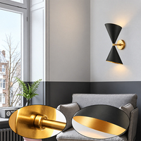 Applique murale LED moderne minimaliste en fer, double tête E26 E27, pour salon, chambre à coucher, chevet