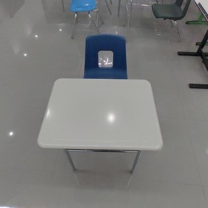 ชุดโต๊ะและเก้าอี้นักเรียน โครงโลหะ ท็อปพลาสติก ตะกร้าตาข่าย เฟอร์นิเจอร์โรงเรียน 92x63x75.5 ซม. ดีไซน์เรียบง่าย ทนทาน - Product Image 5