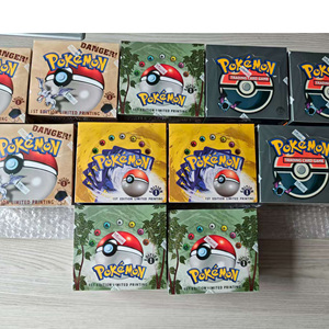 Caja de Sobres de Cartas Coleccionables Pokémon Edición Limitada 1999 en Inglés, Caja de Sobres de Cartas Pokémon Doradas, Juego de Cartas Coleccionables - Product Image 1