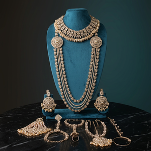 Conjunto de Accesorios Nupciales Tradicionales en Oro Rosa Intenso, Gargantilla de Cristal Rojo, Collar Largo Haram con Gotas de Piedras Preciosas - Product Image 3