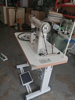 Machine à coudre à double aiguille pour chaussures YUTAI 820 Post Bed pour les usines de chaussures
