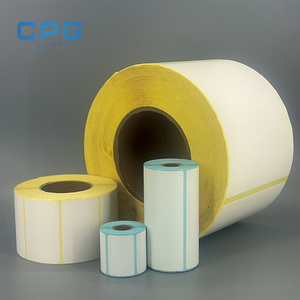 Rollo de Etiquetas Térmicas Adhesivas Resistentes de 4x4 Pulgadas y 125 g/m² para Almacenamiento en Almacén, Etiqueta Térmica para Códigos de Barras - Product Image 1